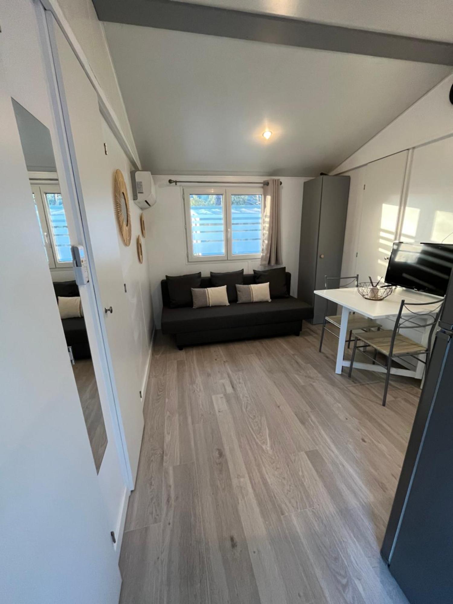 Mobil-Home Camping Oasis Рокбрюн-сюр-Аржан Экстерьер фото